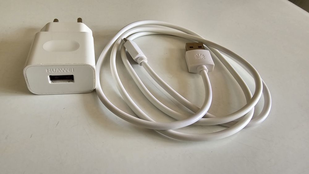 Зарядни/адаптери за мобилни телефони,часовници,блутут слушалки