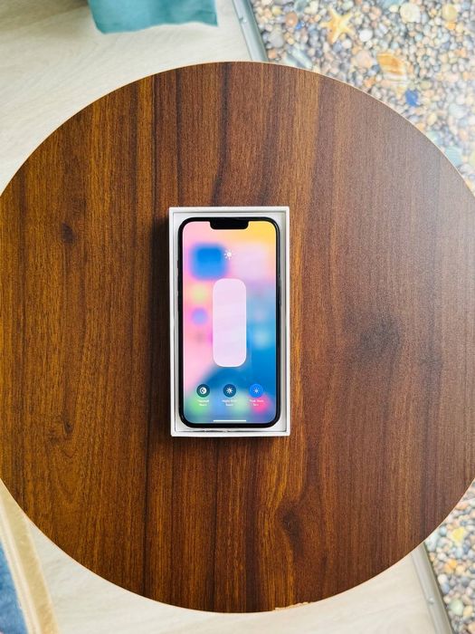 iPhone 13 Black Айфон 13 iPhone состояние отличное.