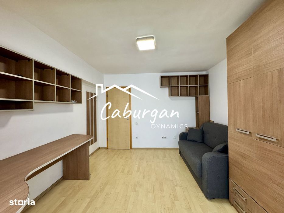 Apartament cu 3 camere, 80mp utili + balcoane, etaj 1/4, Centru