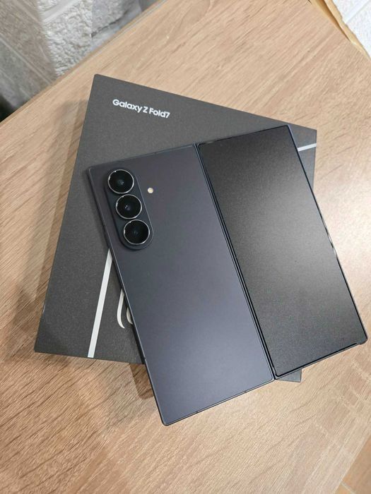 Бартер/ Продавам Samsung Galaxy Z Fold 7 256GB Jetblack + Watch 6 Classic