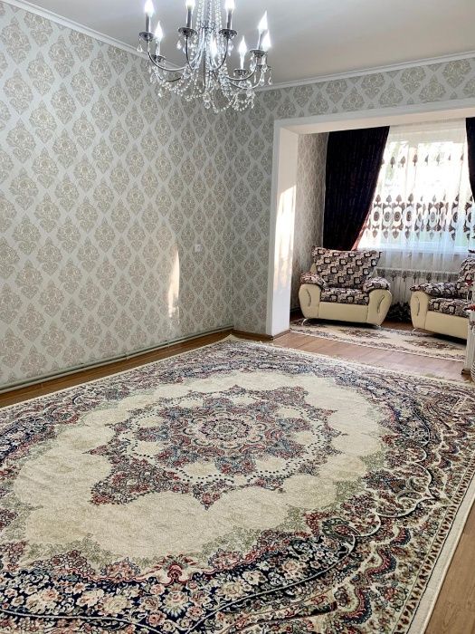 Сдам 2 км. квартиру, в центре