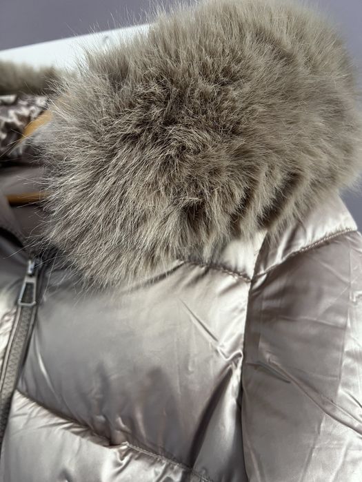 Ново яке златист цвят