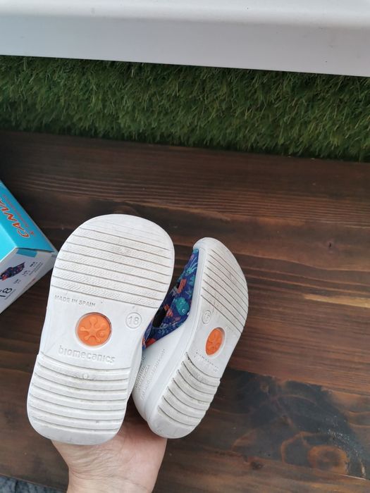 Обувки за прохождане biomecanics 18 номер