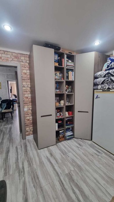 Продам 3-комн.кв., Жас Оркен, 2/9, кирпич