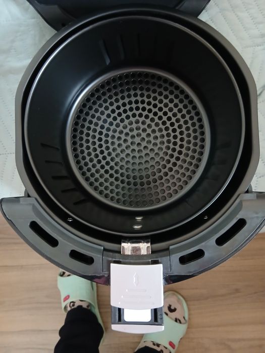 Фритюрник с горещ въздух