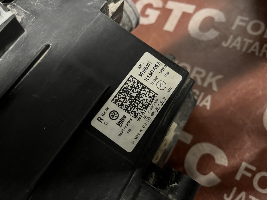 Фар VW T6 ляв LED ляв и десен