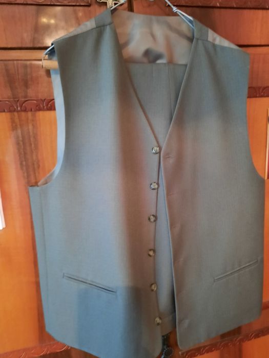 Vand costum barbati nou, deosebit