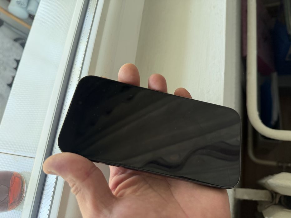 Iphone 15 pro se vinde
