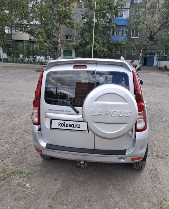 LADA LARGUS 2015 года