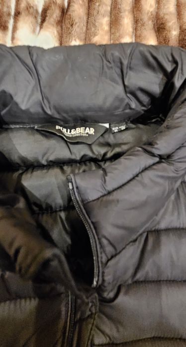 Продавам яке на PULL & BEAR M размер много запазено
