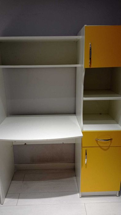 Продам стол учебный