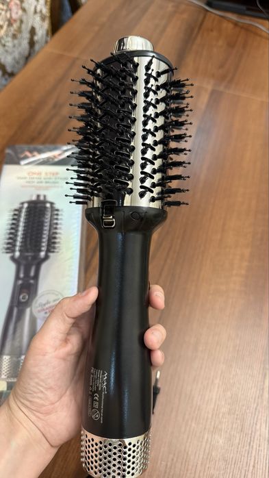 Фен MAC original 200 000- Dyson 100 000
