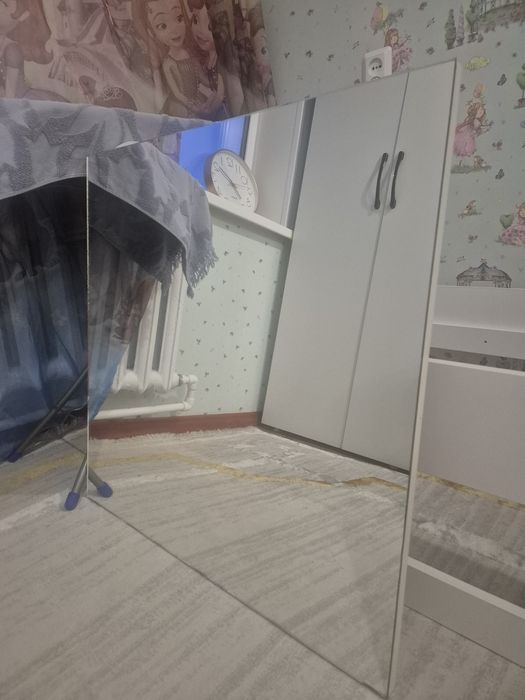 Зеркало Айна в отличном состоянии
