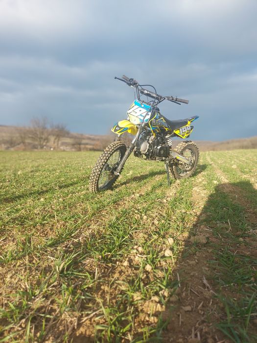 Vând Cross 125 cc Barton sau schimb cu un 250cc