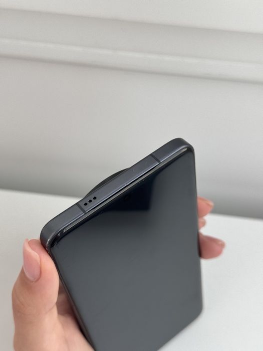 Vivo x200 ultra 16/512 Doar 36 de cicluri de încărcare a bateriei!