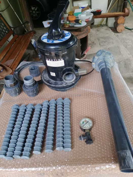 Части за пясочен филтър за басейна.