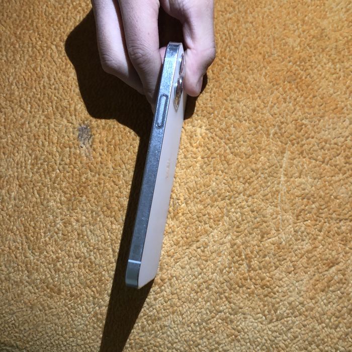 Айфон 12про без гарантя