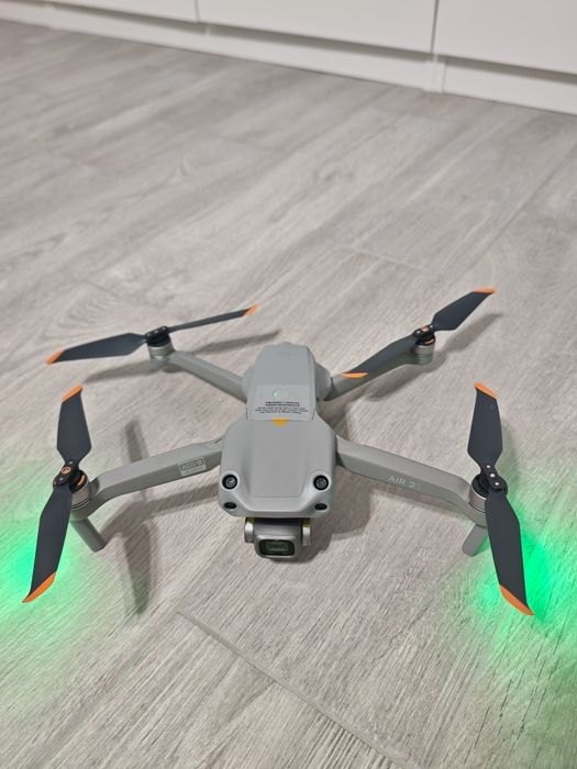 Dronă DJI Air 2S