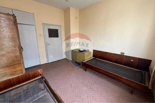 Продава се Тристаен апартамент в Шумен, Пазара - 78 кв.м за 1144 €/кв.м - Снимка #6