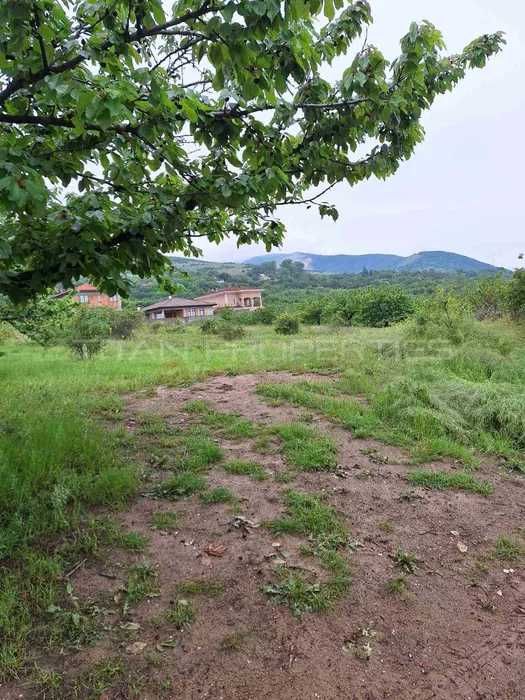 Продава се Парцел в Пловдив, Тракия - 2700 кв.м за 51 €/кв.м - Снимка #2