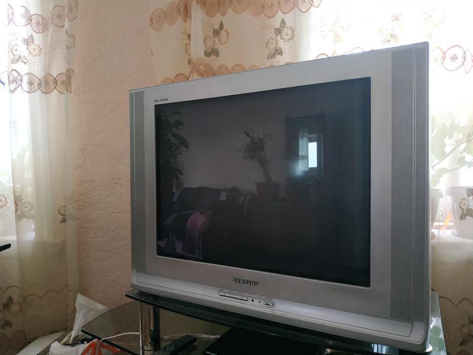 Телевизор телевизор samsung ploski ekran