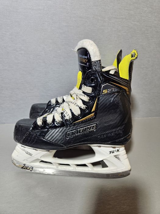 Patine hochei  3009 Bauer Supreme S 27, marime 33.5, lungime interioara 22.5cm.
