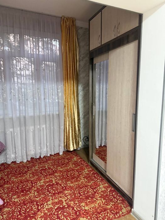 1 та Болага еки  Еш Оилага Яккасаройдан 1 хонали
