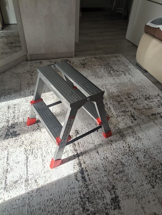 Мини стремянка почти новая