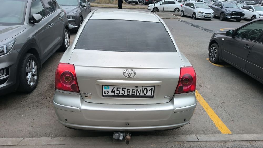 Продам тойота авенсис.