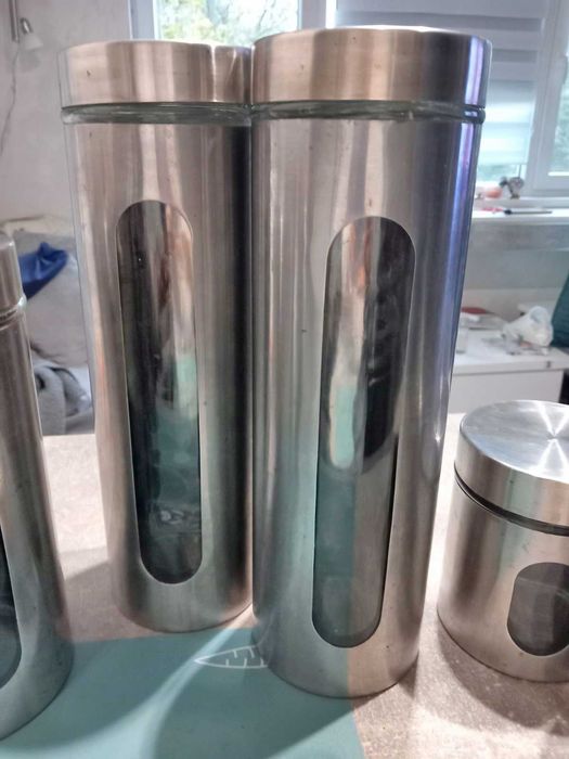 Комплект буркани за съхранение 6 броя с три големини.