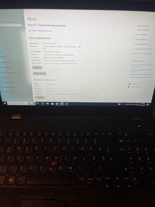 Lenovo T15 Gen 2 - I7 1165G7, 32 GB RAM, 512 SSD