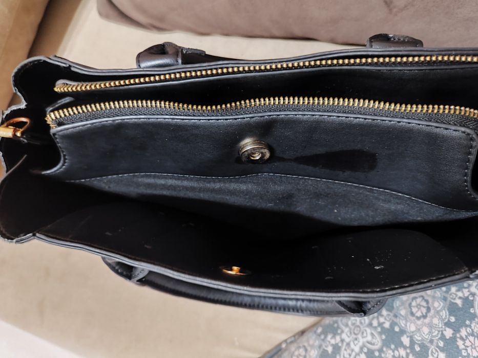 Черна чанта Валентино оригинална