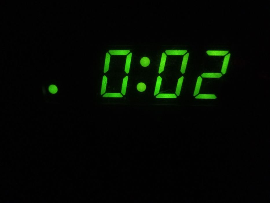 Часы проектор настольные