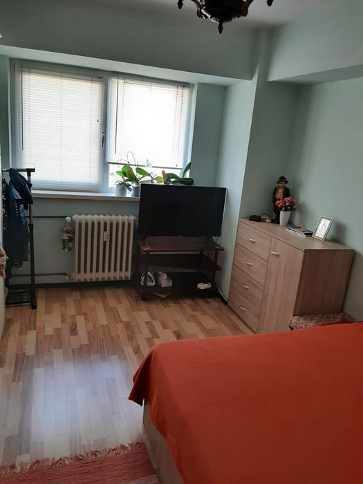 Vând apartament 3 camere Iuliu maniu,Apusului intersectie