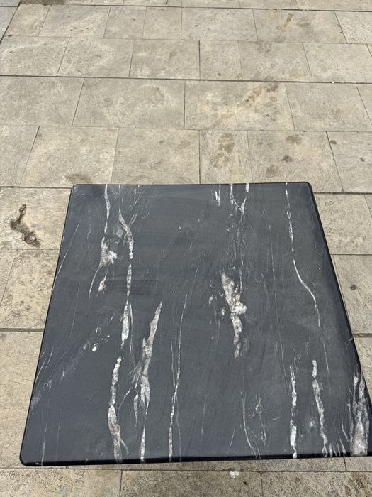 Столове и маси (външна и вътрешна употреба)