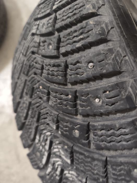 Продам шины бу зимние