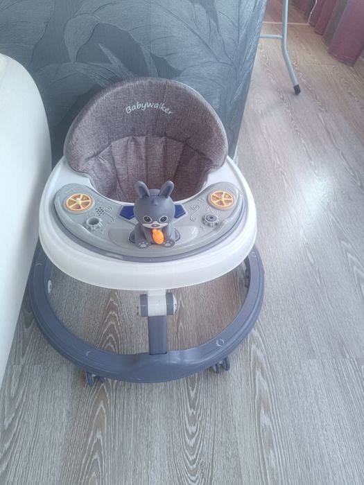 Продам ходунки детские