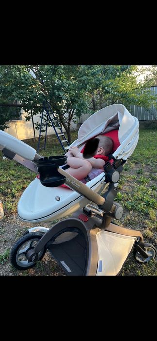 Коляска  белая Hot mom