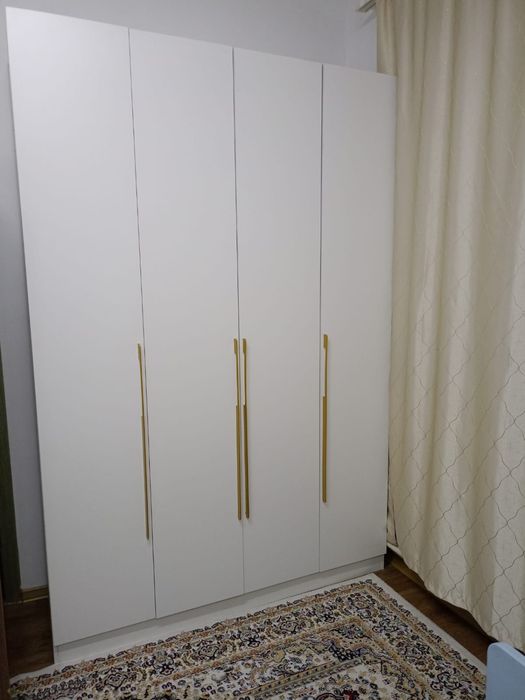 Продам шкаф 4-х дверный