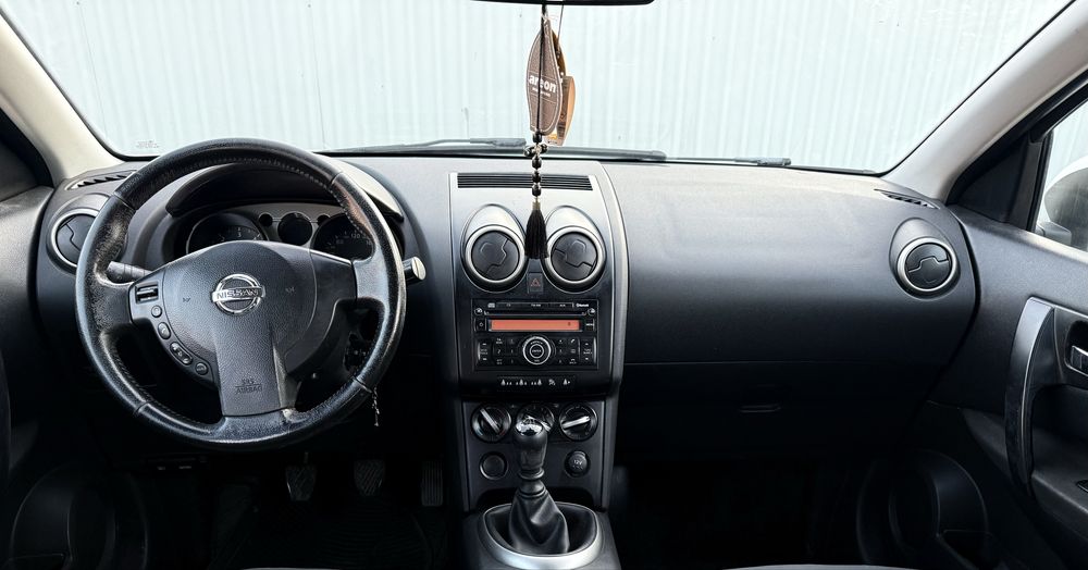 Nissan qashqai.