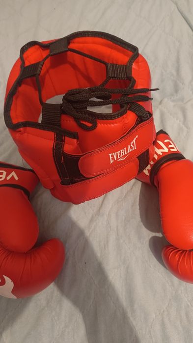 Продам боксерские перчатки