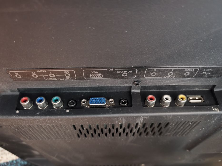 Телевизор Hisense 102 см.