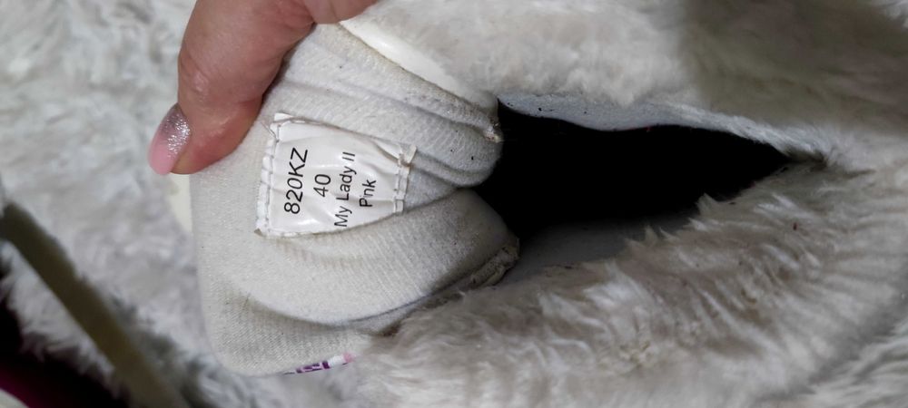 Продам коньки женские