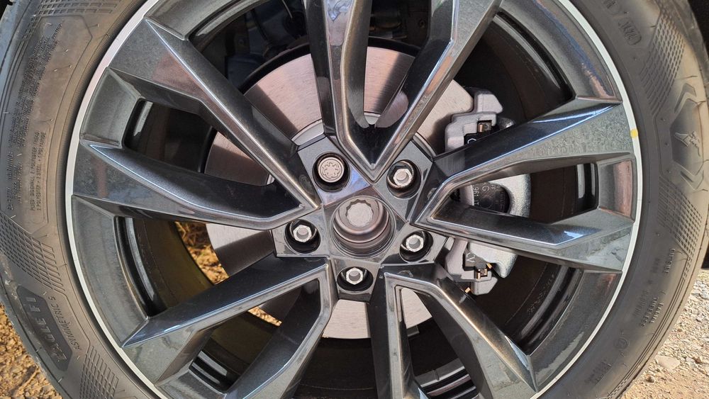 Goodyear Eagle F1 Asymmetric 5 215/50 R18 96W > 2024г. - за джип, SUV