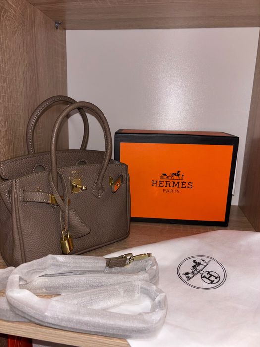 Accesoriu nou nou -poșetă Hmes