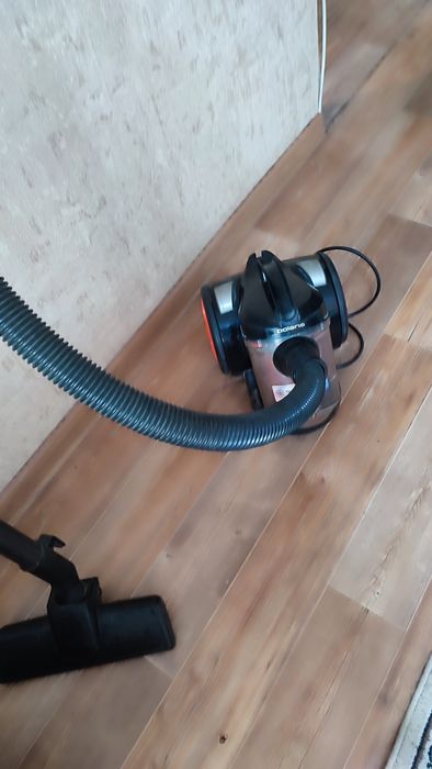 Пылесос Polaris компактный