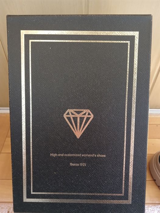 Лоферы стильные женские