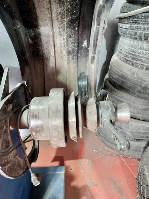 Продам балансировочный станок