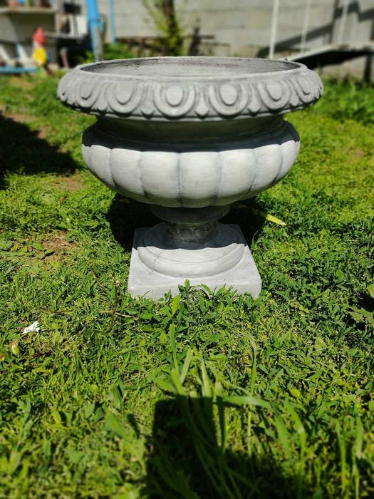 Бетонни  фигури античен стил за дома и градината