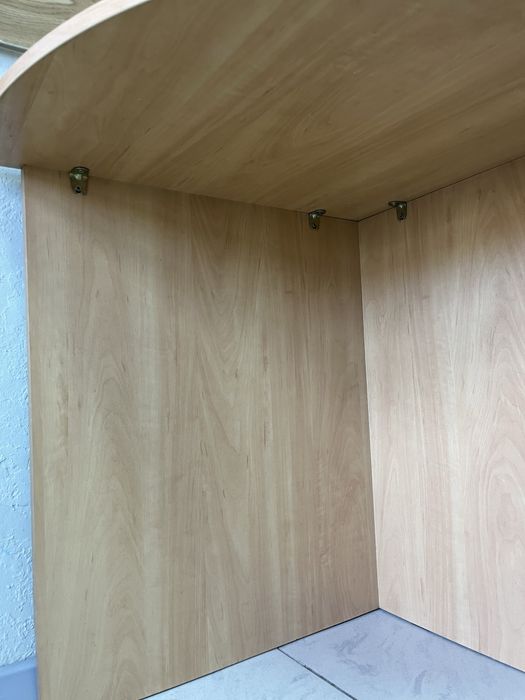 Два угловых стола